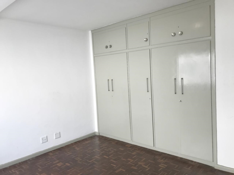 To Let 1 Bedroom Property for Rent in Sea Point Western Cape
